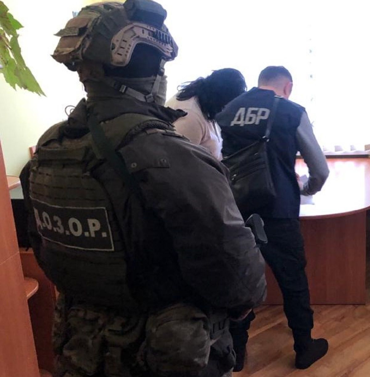ДБР та прикордонники провели обшуки у чиновників «Львівобллісу»
