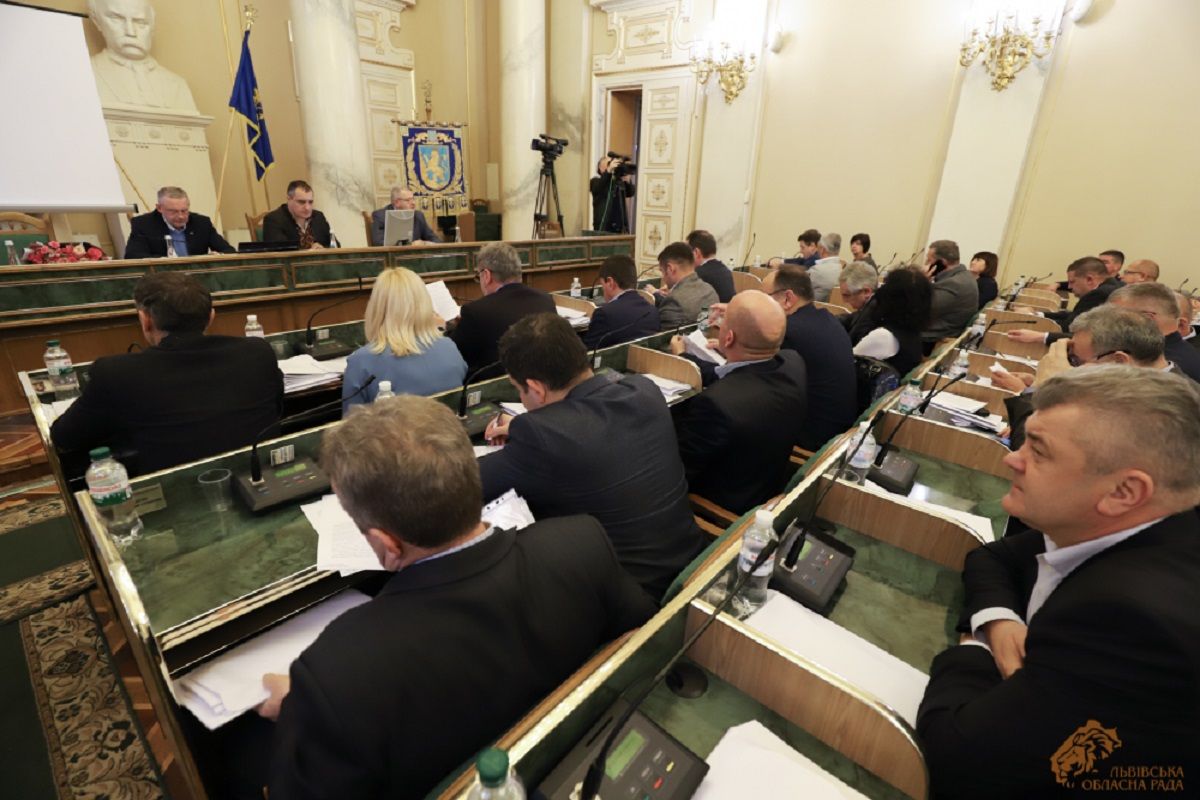 Львівська облрада збирається на віче до Києва у переддень «нормандського саміту»