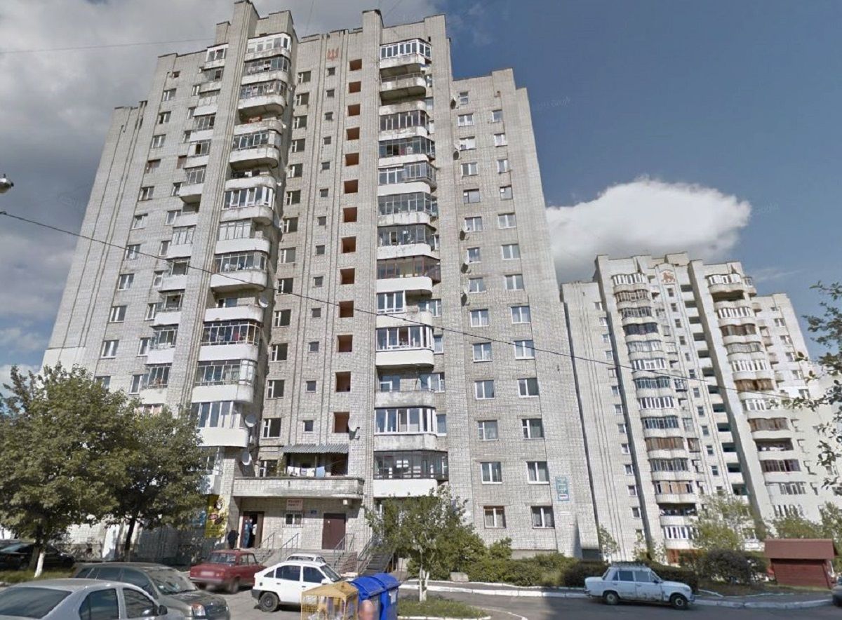56-річна жінка випала з вікна шостого поверху на Сихові 
