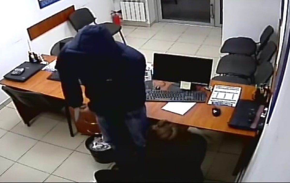 Львівська поліція затримала 36-річного озброєного грабіжника
