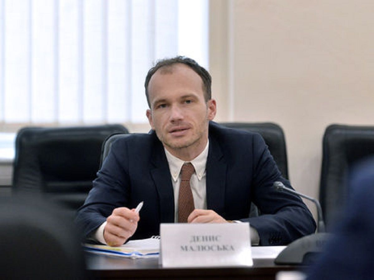 Міністр юстиції пообіцяв звільнитися через низьку зарплату