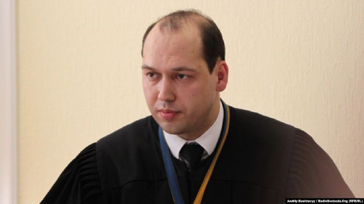 Суддя, який обирав запобіжні заходи підозрюваним у вбивстві Шеремета, взяв самовідвід