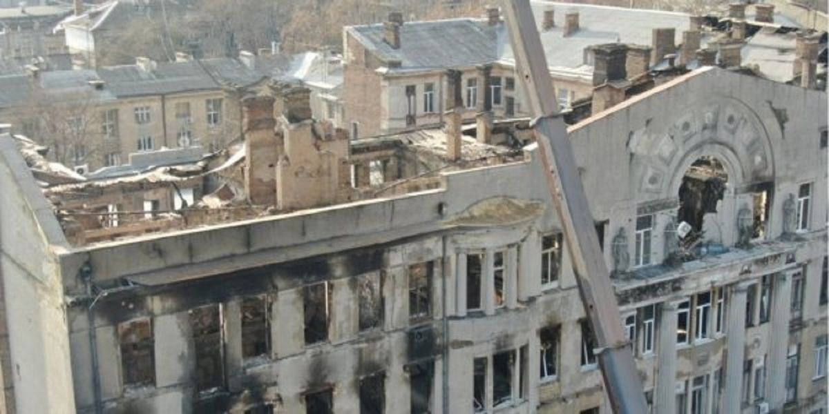 Рятувальники повідомили про офіційне завершення робіт в згорілому коледжі в Одесі