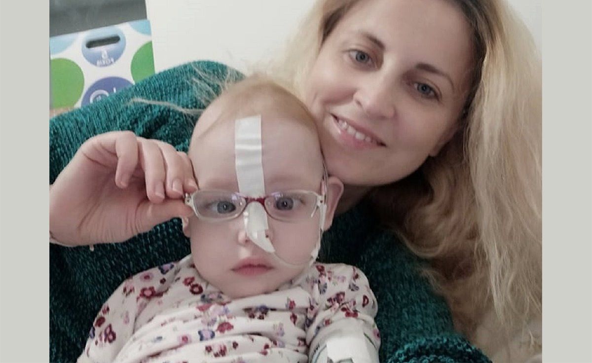 Дівчинка з вагою 480 г потрапила у нову сім’ю
