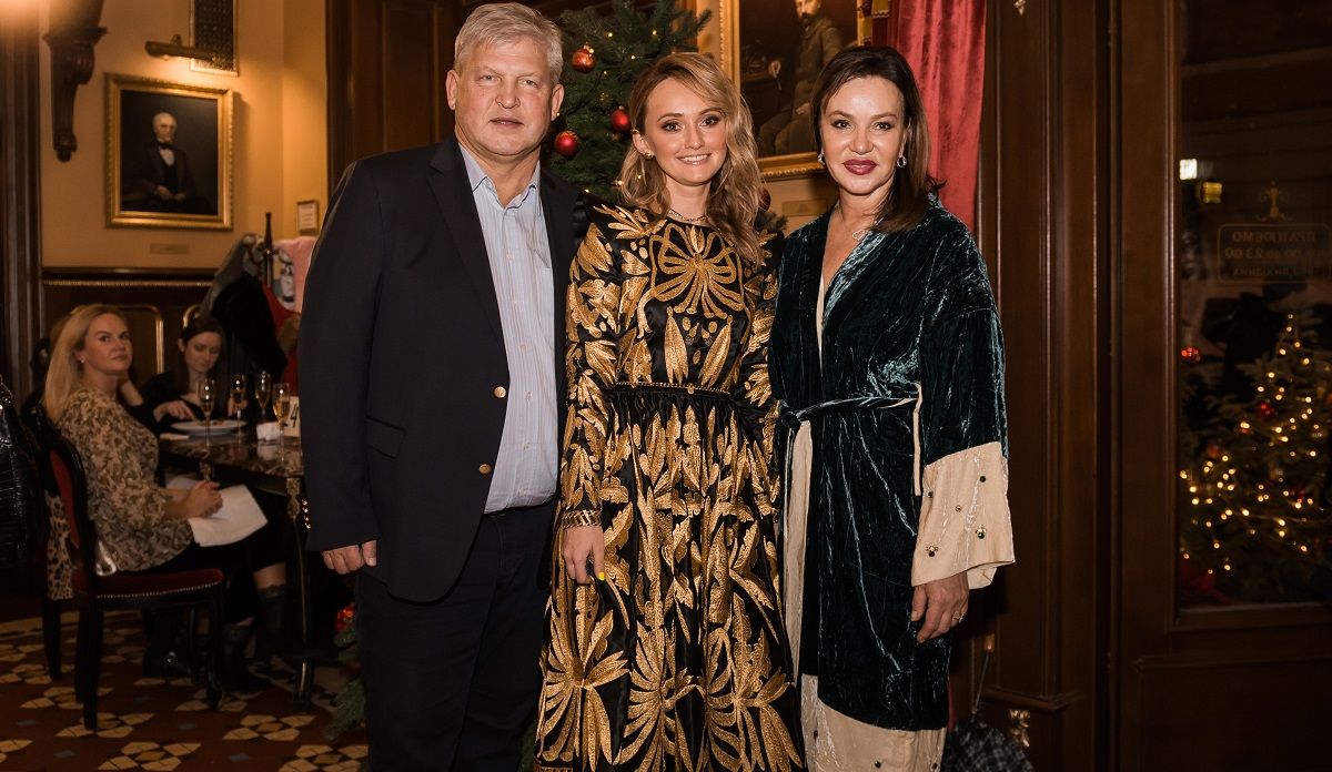 Veronica Family показала нові дизайнерські страви та вишиванки Юлії Магдич