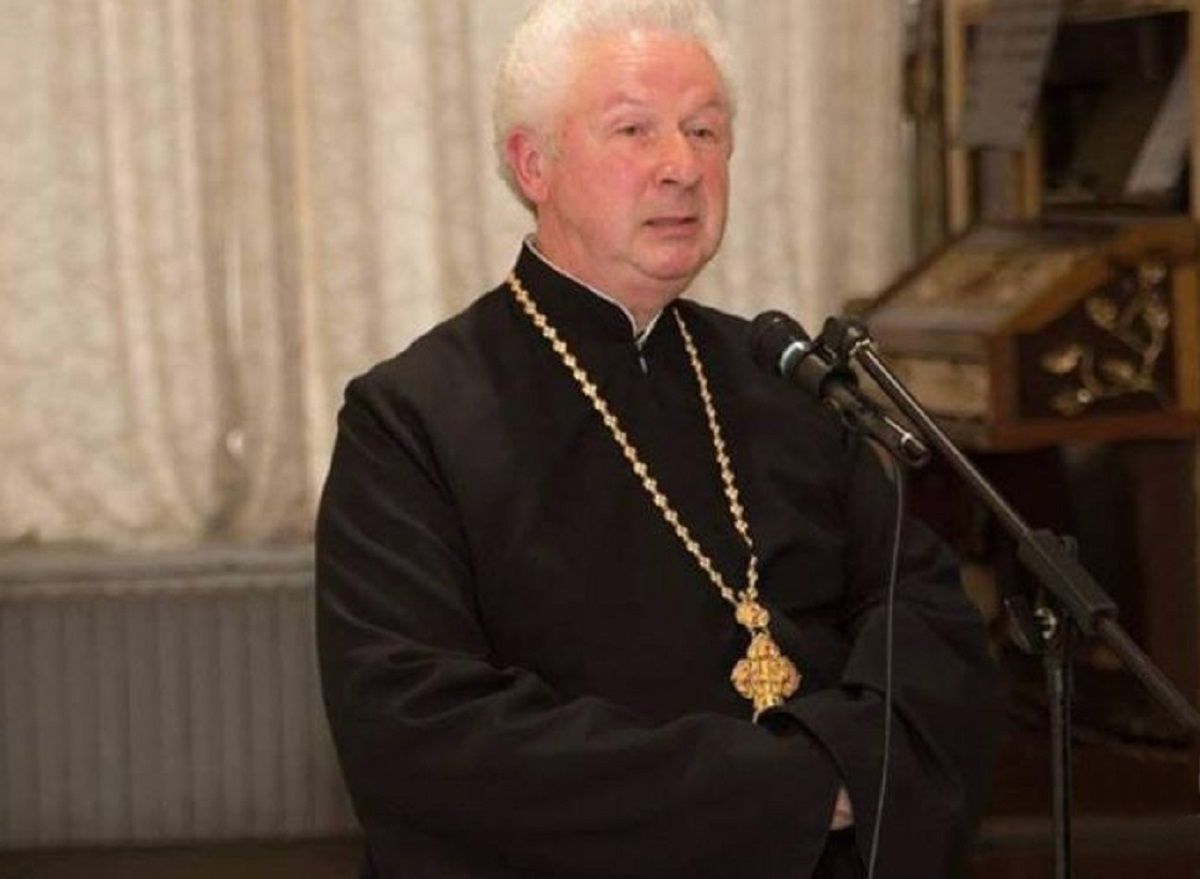 Біля Львова поховали відомого священика ПЦУ Євгена Толочкевича