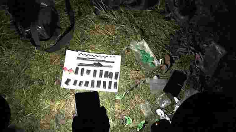 Львівські патрульні виявили закладника з 30 згортками наркотиків