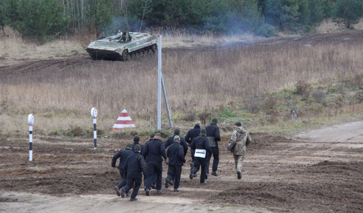 Після дев'ятирічної перерви на Львівщині відновили роботу танкодрому