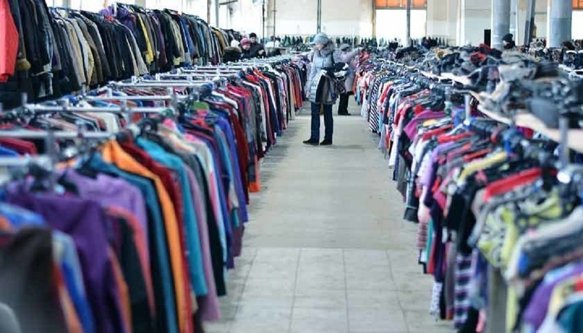 Мінсоцполітики хоче заборонити ввезення секонд-хенду до України
