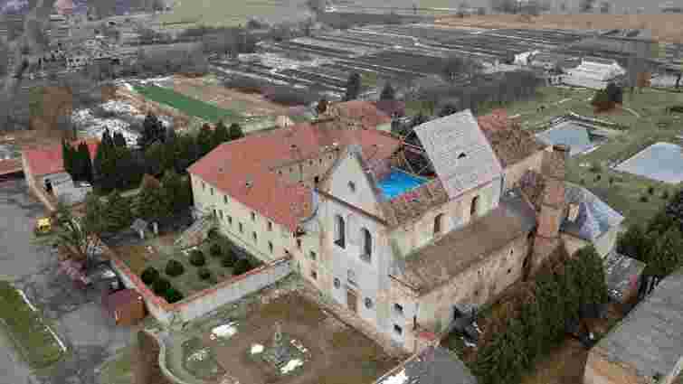 У ЛОДА розповіли про плани щодо відновлення даху монастиря капуцинів в Олеську