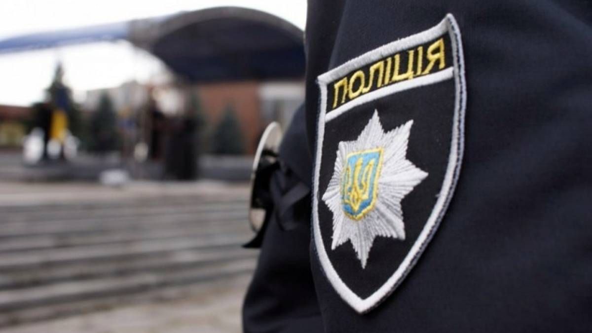 Поліція на Сумщині знайшла на смітнику два мішки із зарізаними собаками