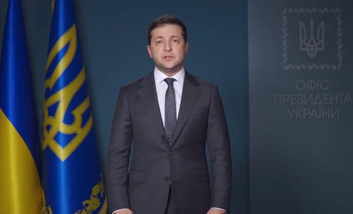 Зеленський і Гончарук звернулися до українців через збитий літак