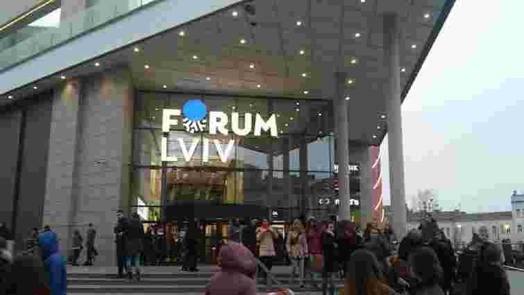 Пожежники назвали причину займання у ТРЦ Forum Lviv