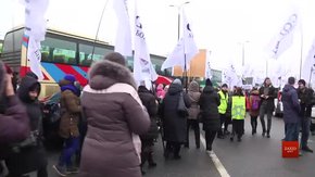 Кілька сотень рівненчан пікетували львівський аеропорт та управління ДПСУ