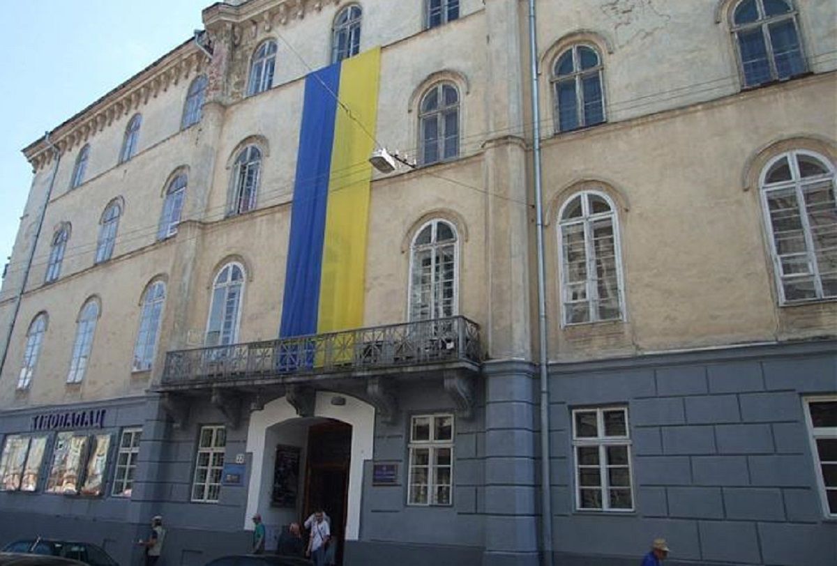 Міноборони заперечило продаж Будинку офіцерів у центрі Львова
