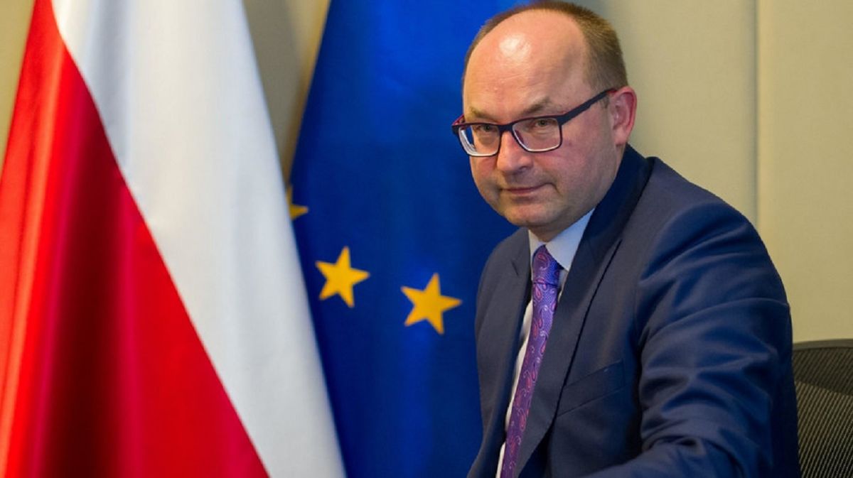 У Польщі екс-посол звинуватив директора МЗС у непристойній поведінці