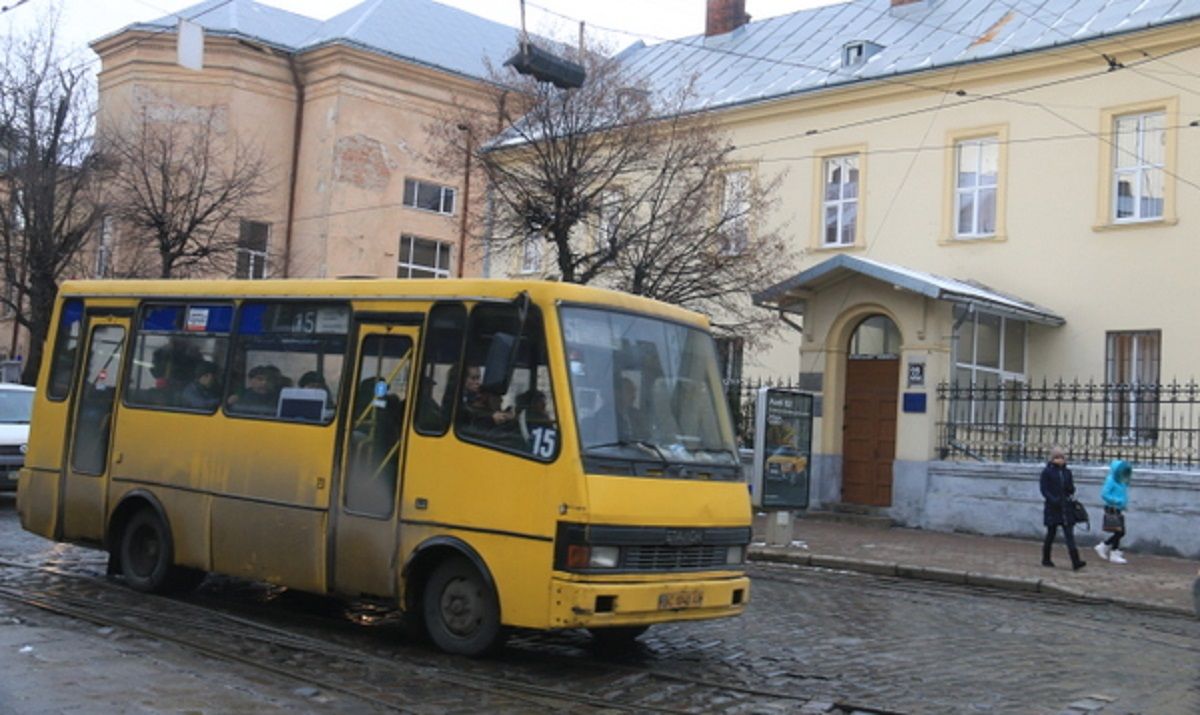 Львівська мерія не бачить підстав піднімати вартість проїзду в автобусах