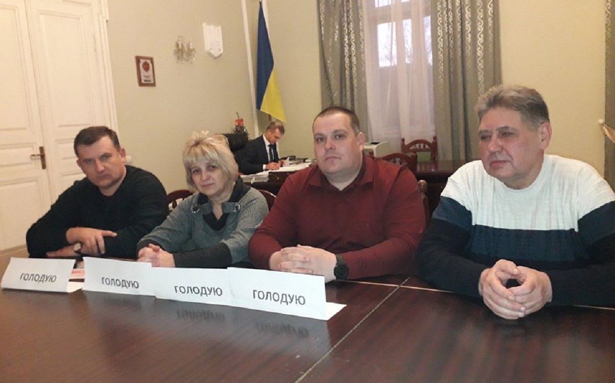Шахтарі припинили голодування у приміщенні ЛОДА