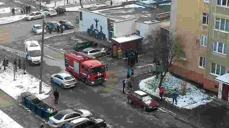 У Львові через пожежу в підвалі спортзалу постраждав чоловік