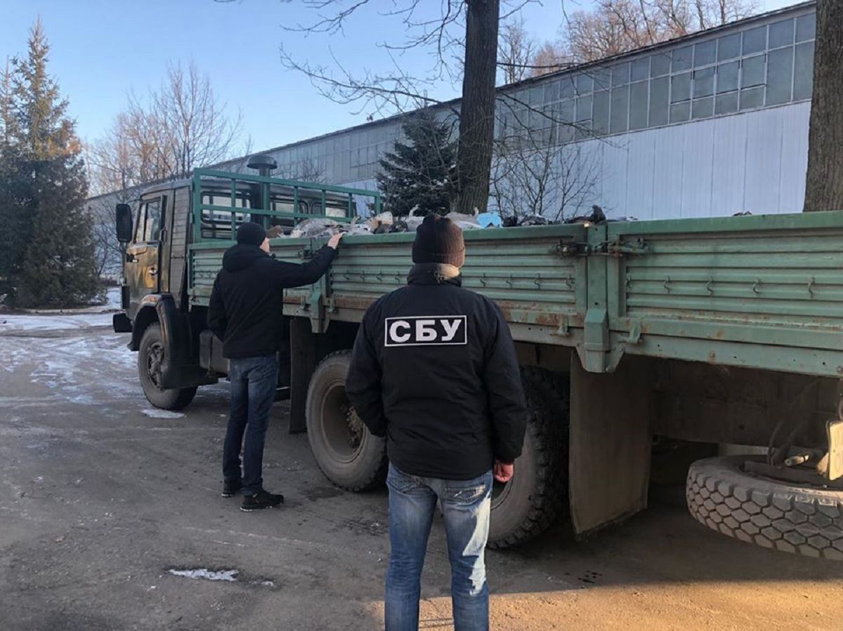 На Львівщині СБУ виявила розкрадання запчастин та комплектуючих до бронетехніки