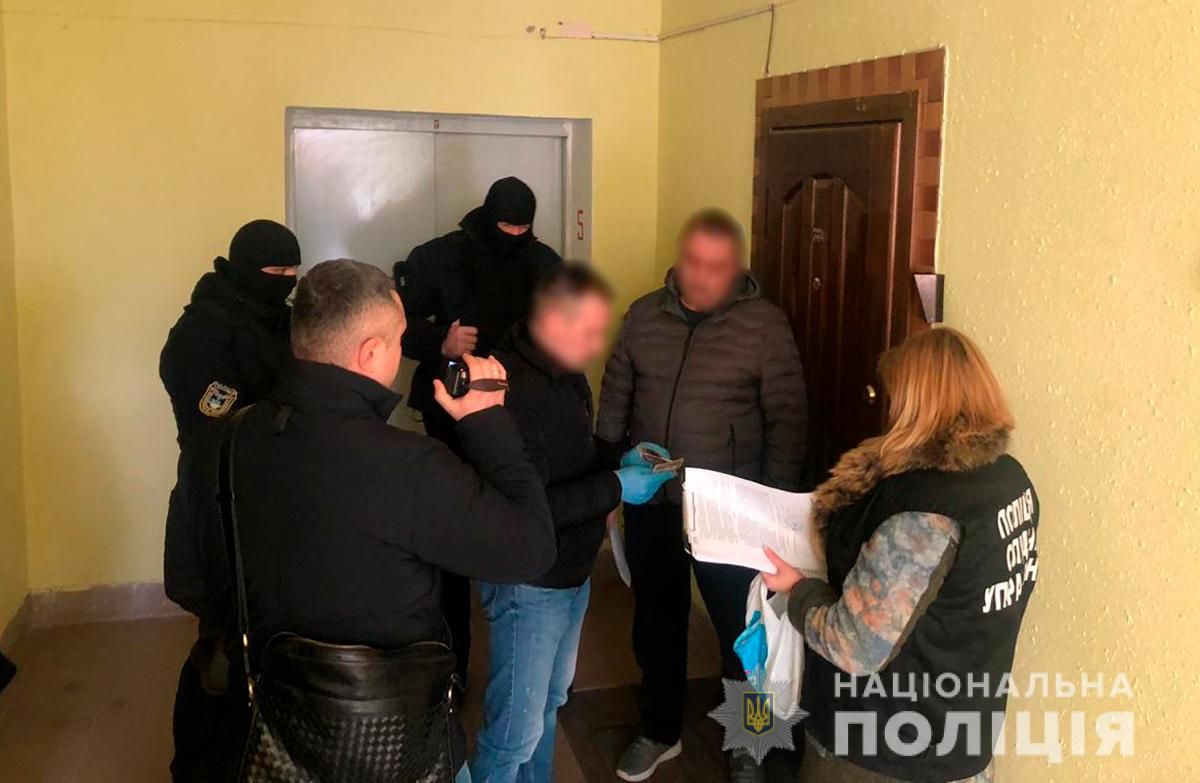 На Буковині затримали людей, які підробляли паспорти країн ЄС