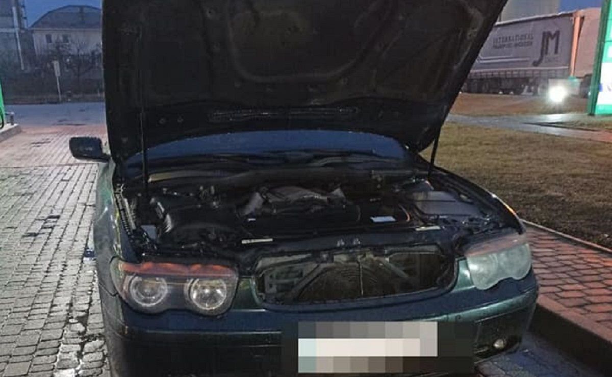 У Львові патрульні знайшли BMW,  який вкрали два роки тому
 