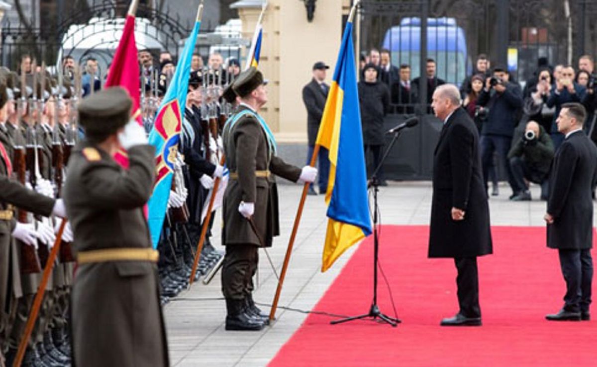 Ердоган в Києві привітав військових почесної варти словами «Слава Україні!»