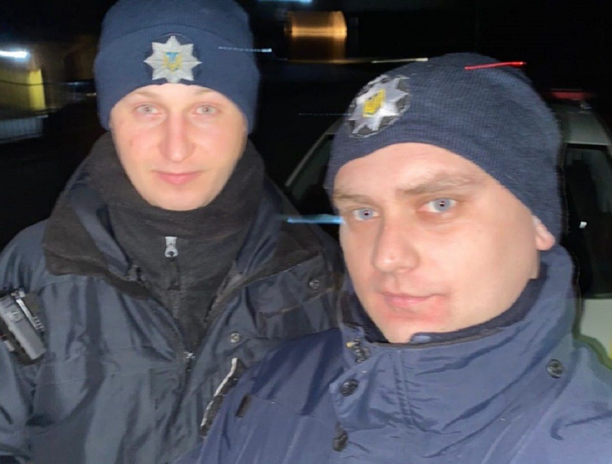 Патрульні залізли через вікно 3 поверху до львів’янки і відмовили її від самогубства
