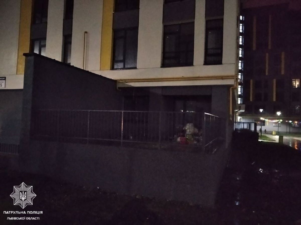 Патрульні затримали 41-річного львів’янина під час спроби крадіжки з квартири
