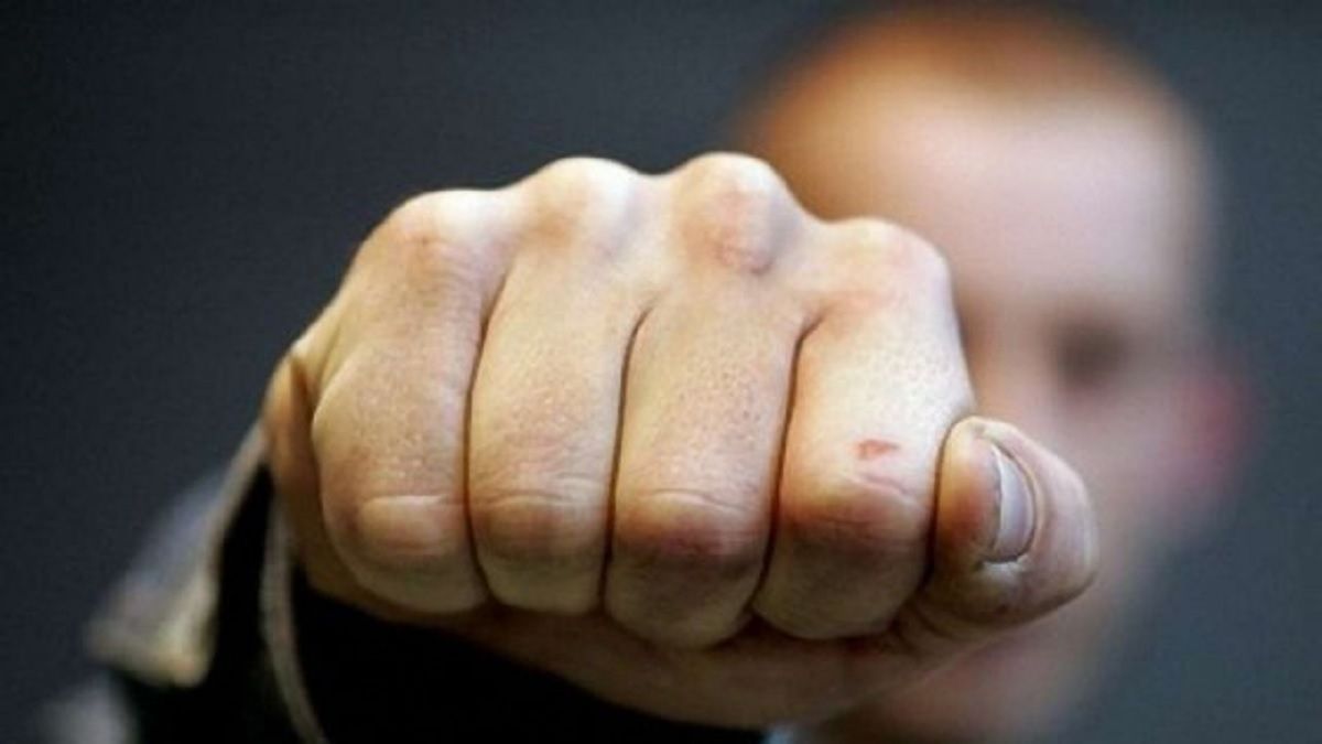 Львів’янина засудили до 2,5 років в’язниці за знущання над матір’ю