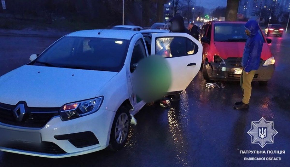 Біля Львова нетверезий водій таксі вчинив ДТП