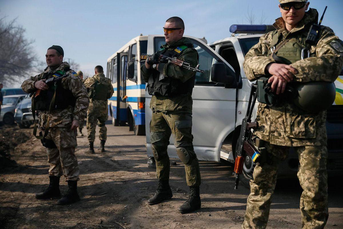 Зеленський анонсував кілька обмінів полоненими з бойовиками та Росією