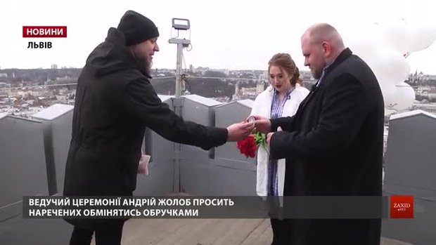 Львівська пара одружилась в прямому ефірі радіо «Люкс ФМ»