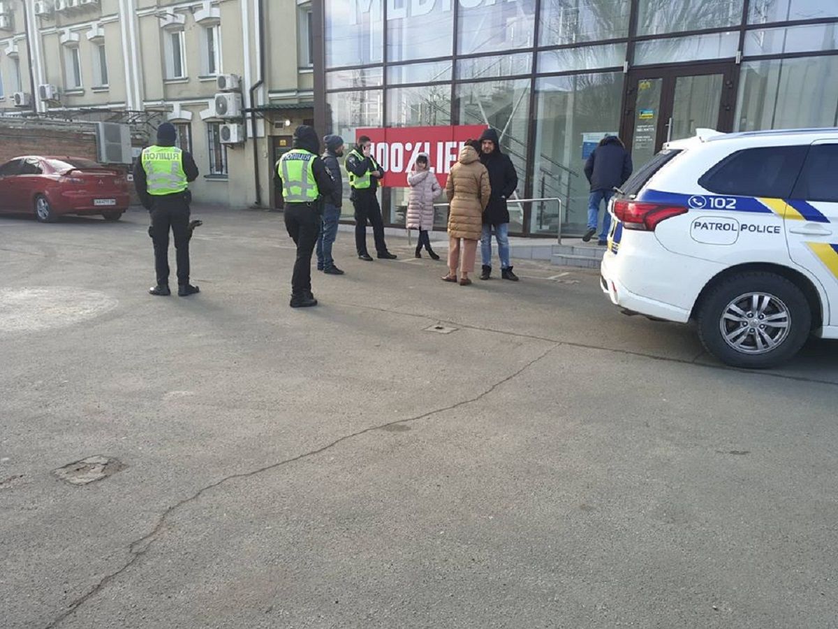 Депутатці від «Слуги народу» погрожують через законопроект про лікування підлітків