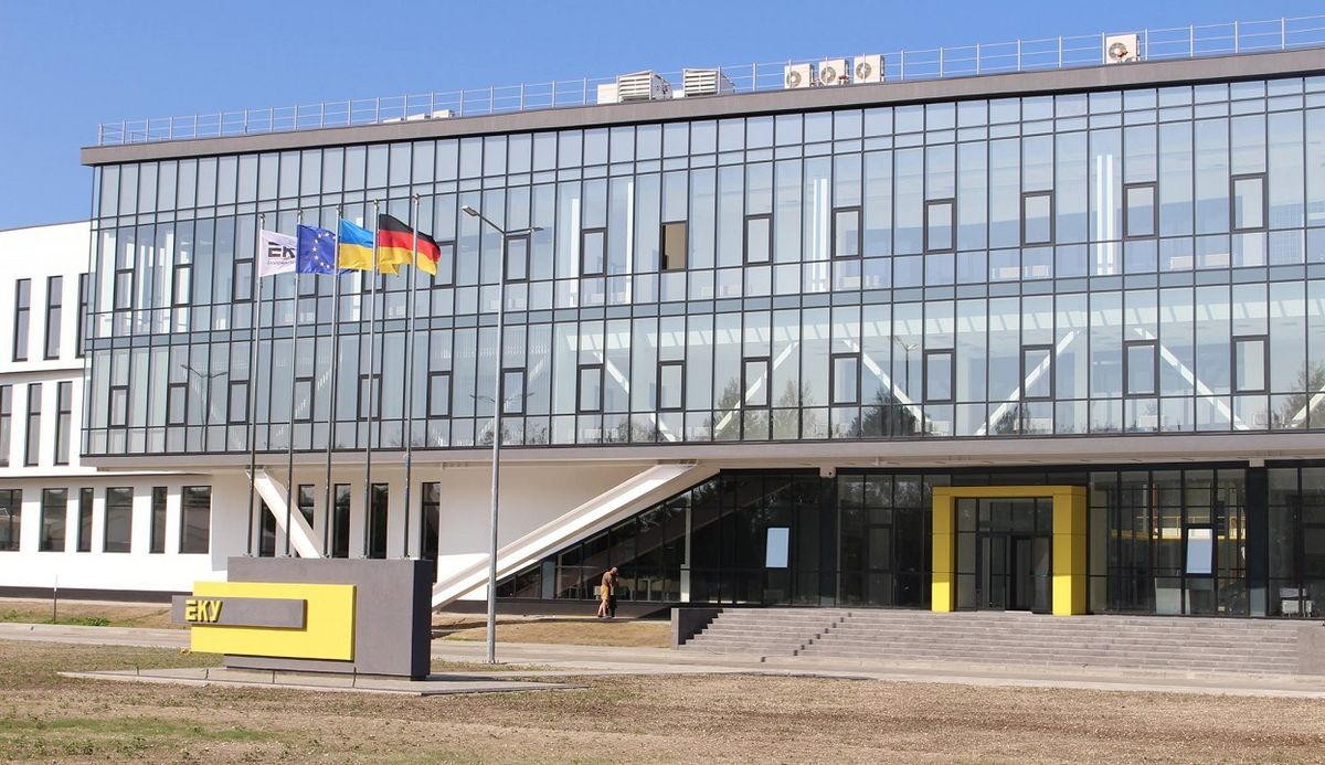 До лікарні у Бродах з отруєнням потрапили 11 працівників концерну Nexans