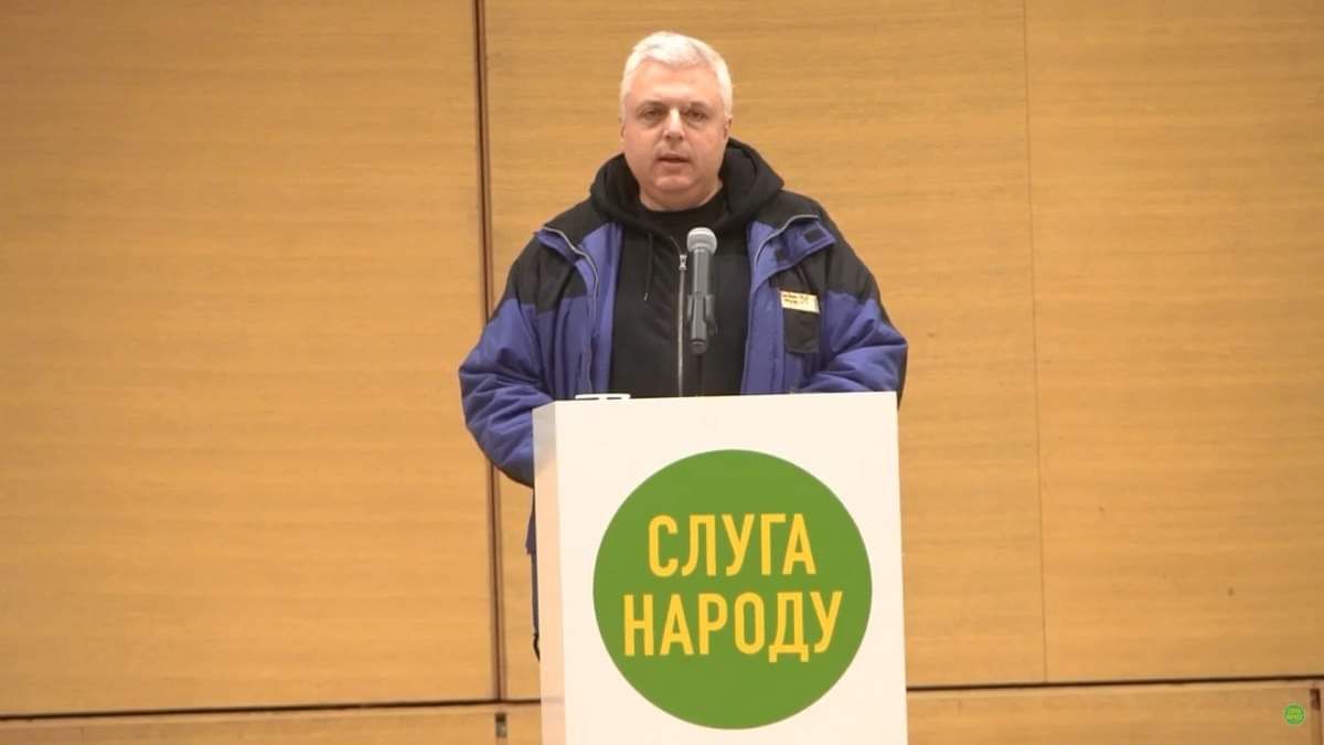 Екс-бранець бойовиків створював у тюрмах «ДНР» осередки «Слуги народу»