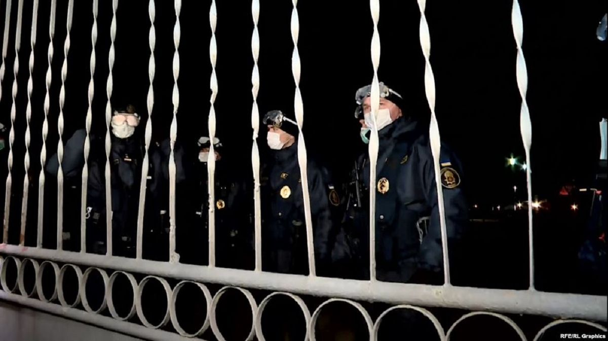 Евакуйованих з Китаю українців доправили в медичний центр НГУ в Нових Санжарах