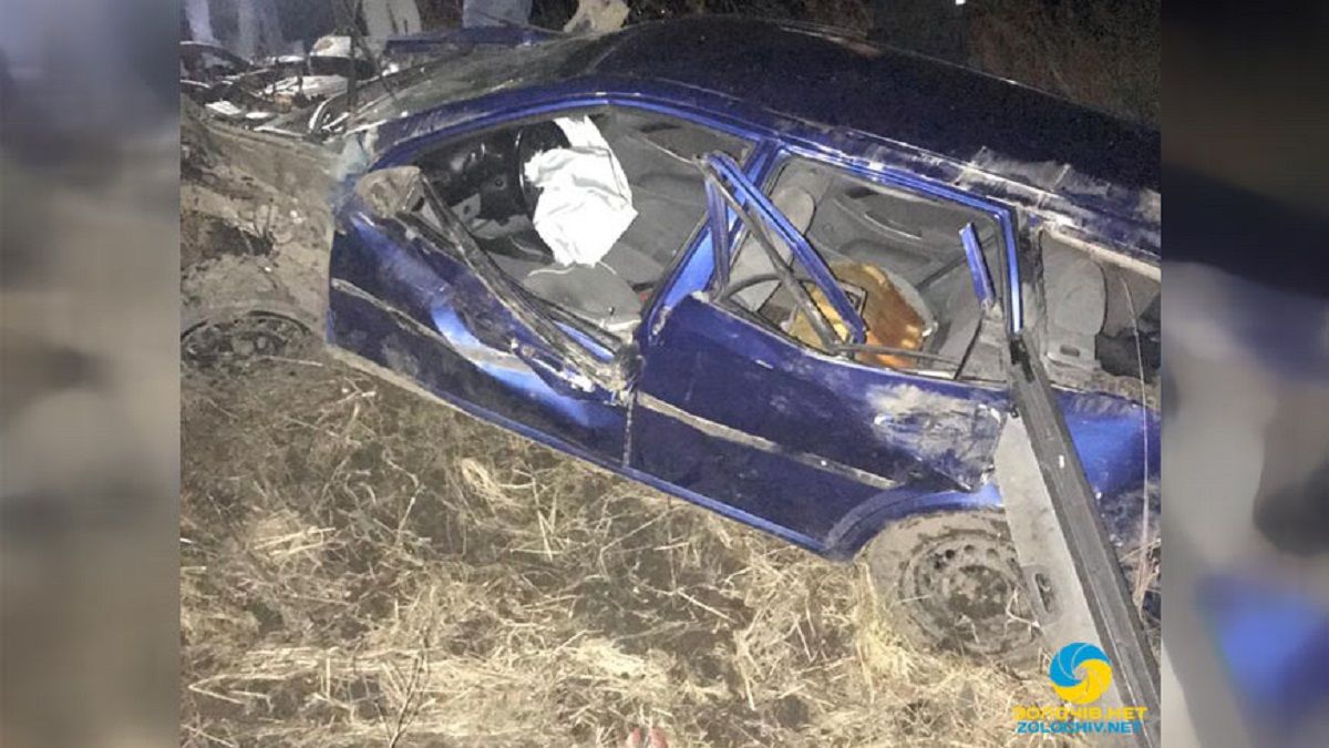 У аварії на Золочівщині постраждало троє людей