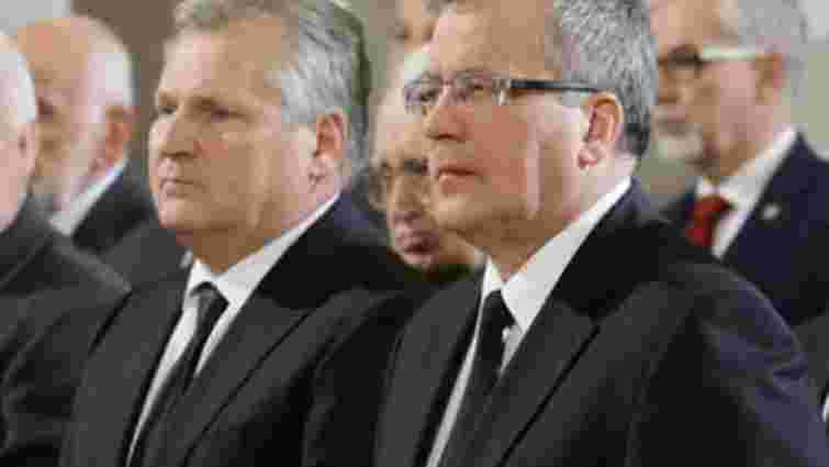 Два екс-президенти Польщі закликали владу країни допомогти українським заробітчанам