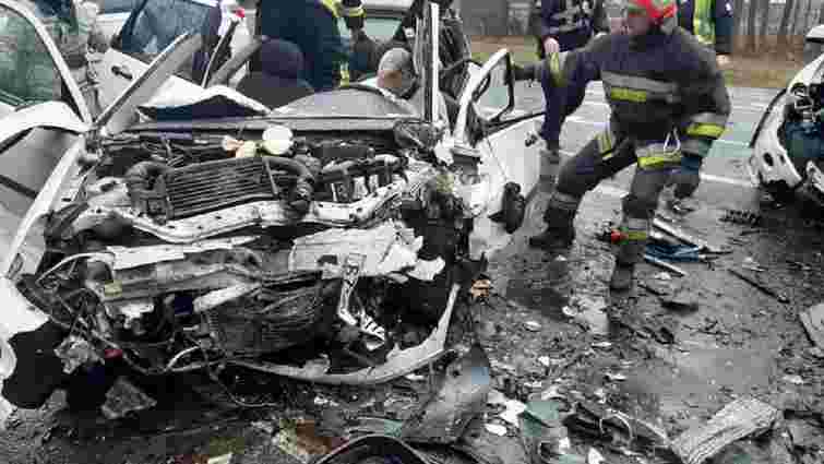 Унаслідок лобової ДТП на трасі біля Стрия загинули водій і пасажирка Ford Focus