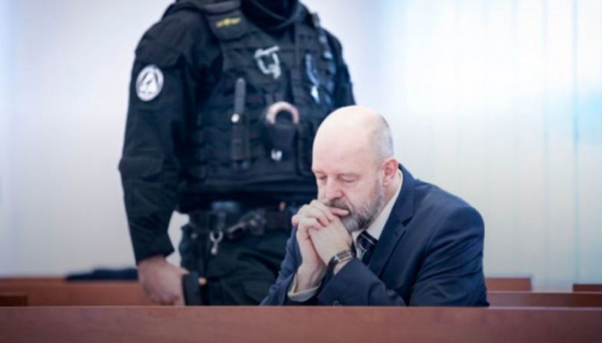У Словаччині колишнього міністра посадили на 19 років за шахрайство
