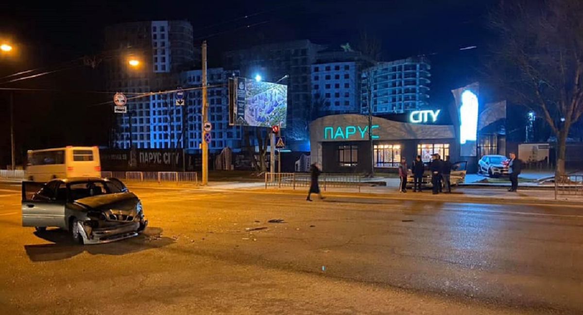 У Львові на вул. Кульпарківській п'яний водій скоїв ДТП