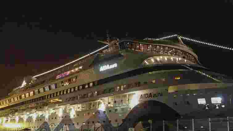 Німецький круїзний лайнер Aida Aura з 1200 пасажирами відправили на карантин в Норвегії