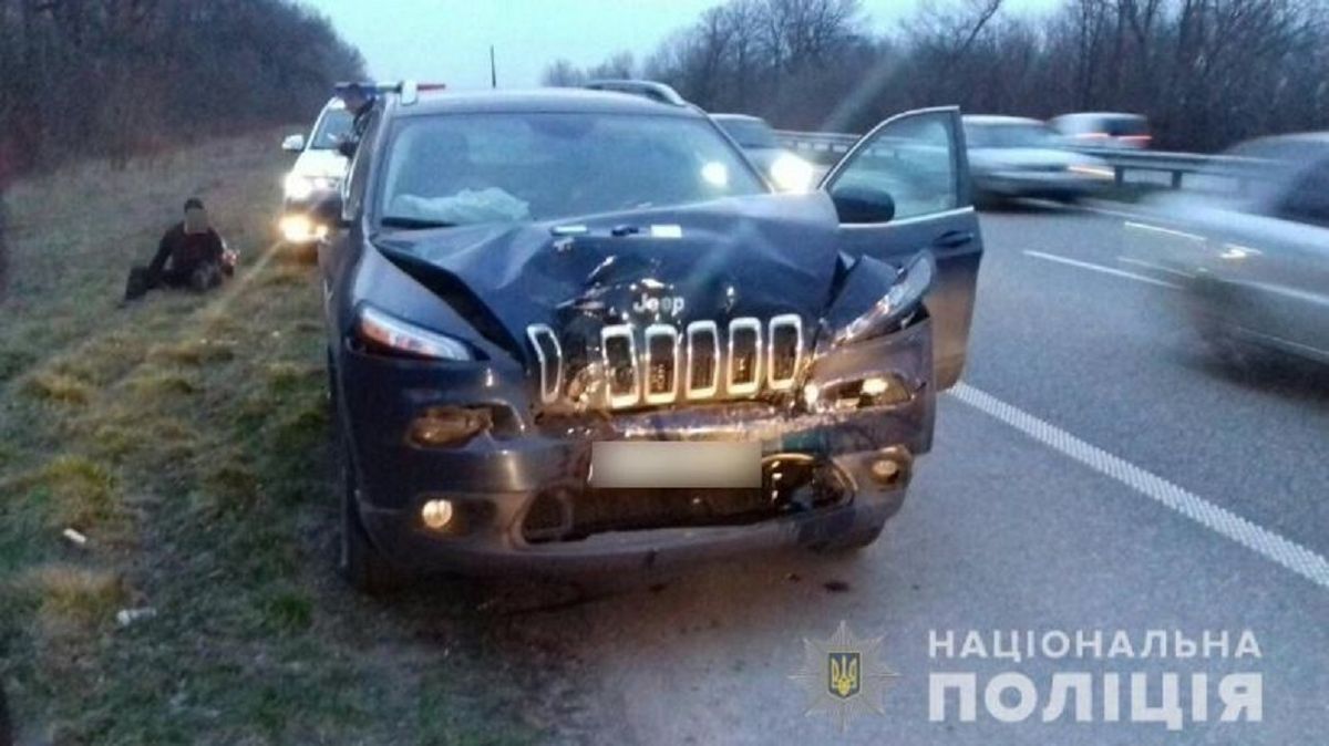 На Полтавщині джип врізався у маршрутку, двоє людей загинули
