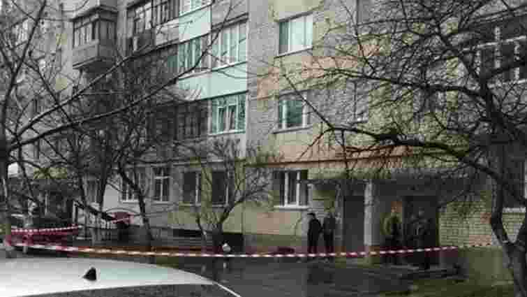 Чоловік зарізав дружину і спробував скоїти самогубство у центрі Хмельницького