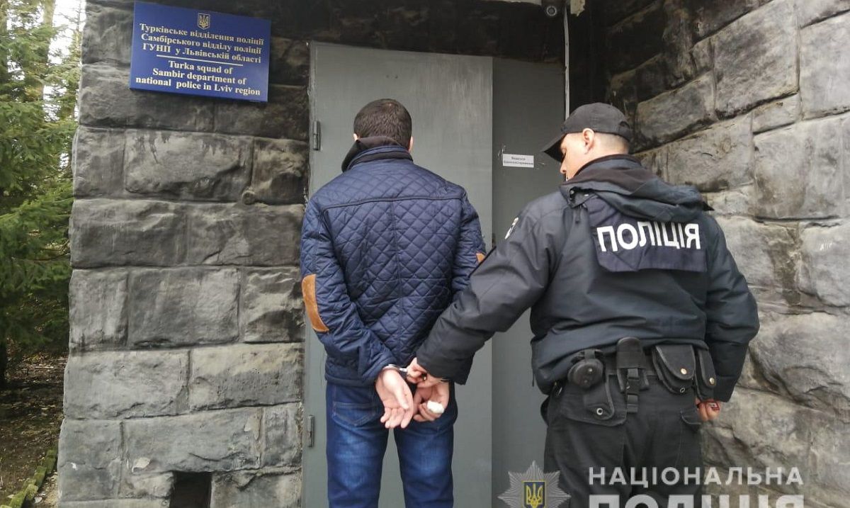 На Львівщині чоловік побив свою 20-річну співмешканку та напав на поліцейського