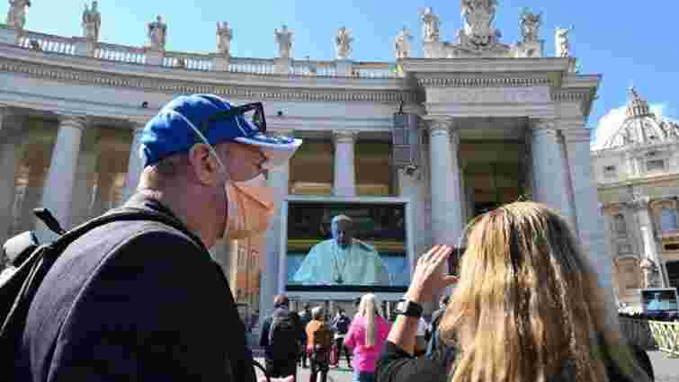 Папа Франциск вперше провів недільну службу в режимі відеотрансляції