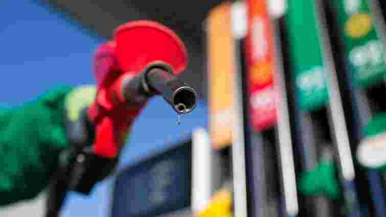 АМКУ прогнозує зниження вартості автомобільного пального в Україні