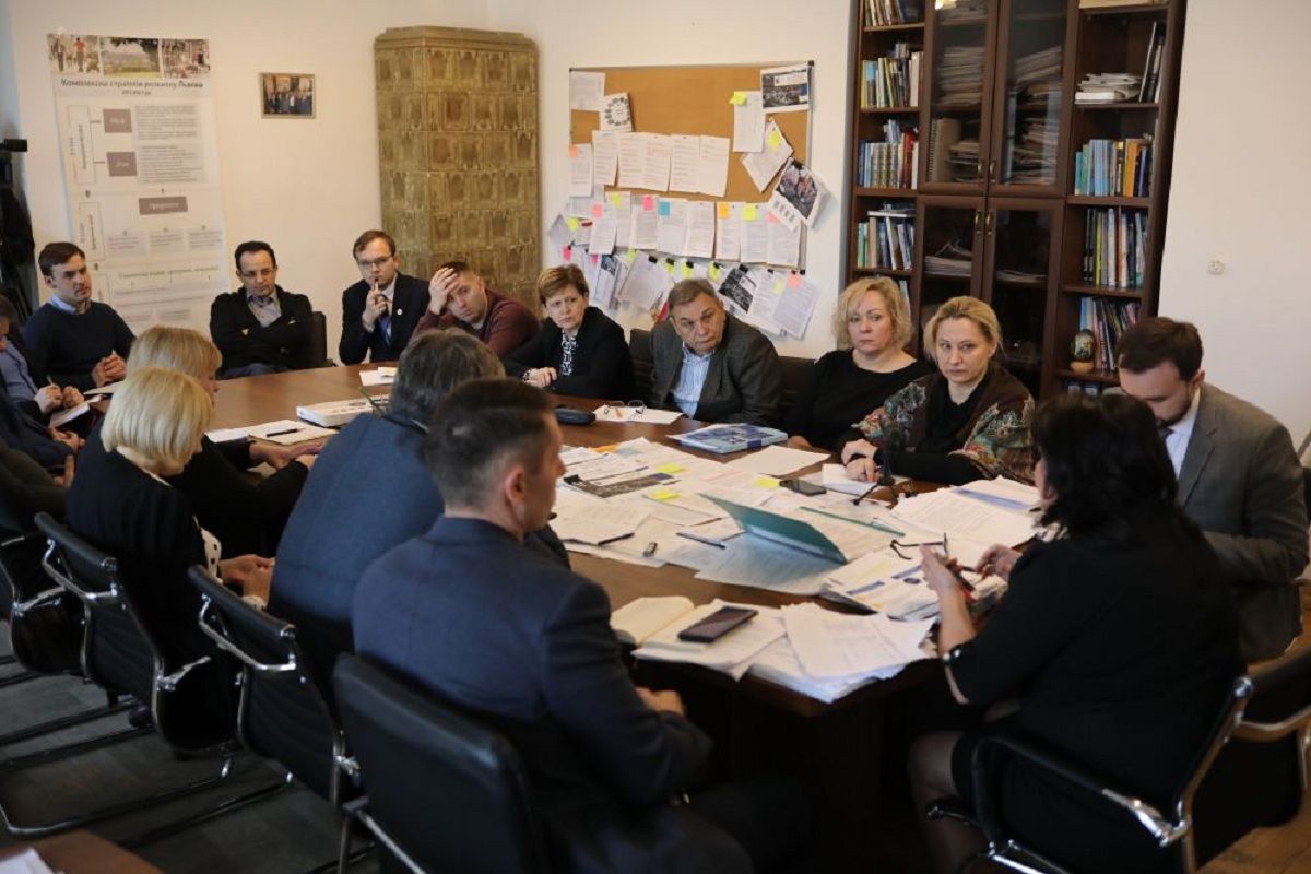У львівських магазинах та кафе перевірять наявність дезінфекторів та інформаційних оголошень