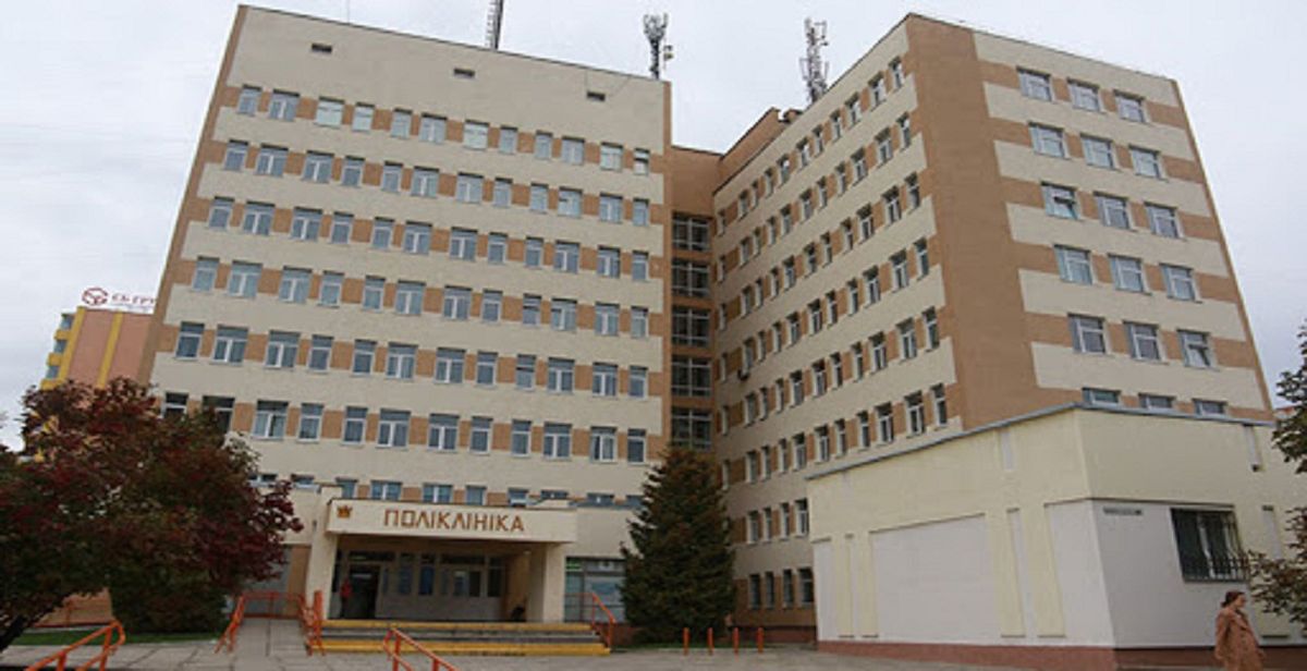 Львівські поліклініки перейшли на особливий режим роботи